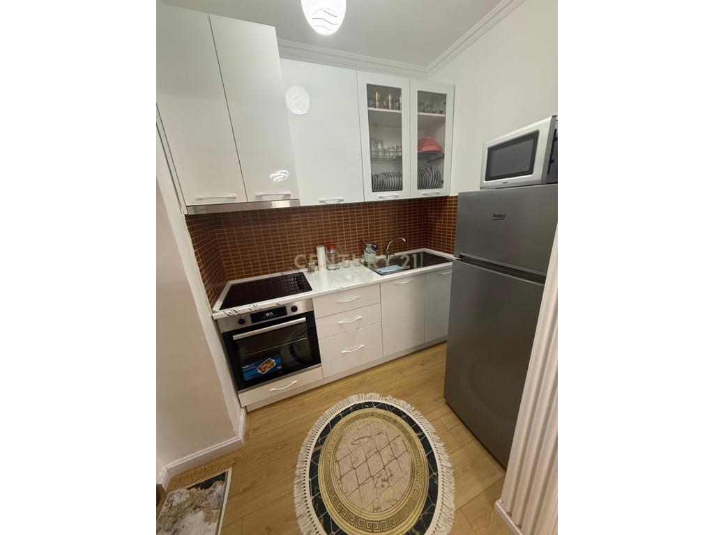 SHITET APARTAMENT 1+1 NE PORCELAN (MBRAPA U.E.T)