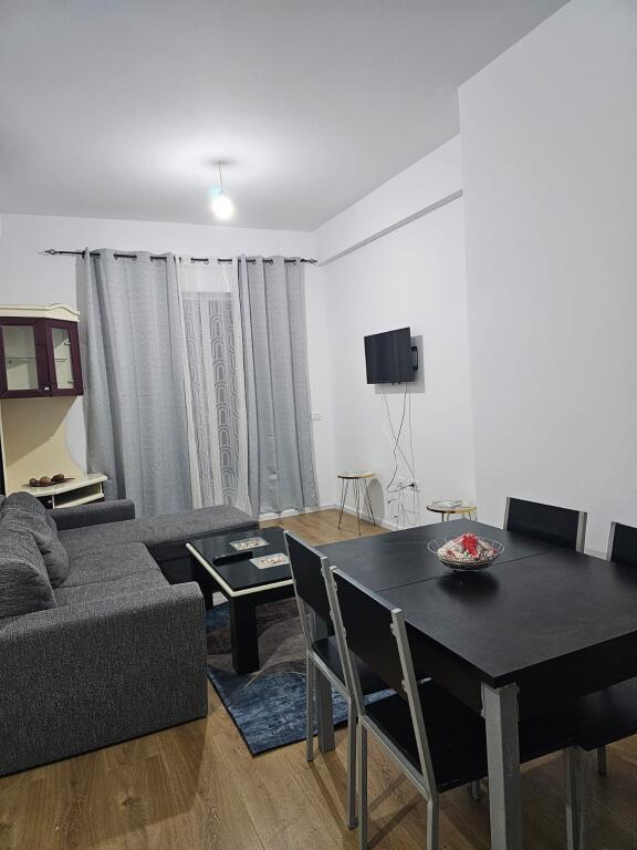 Nella zona di Ali Dem, Residenza Kaimi, appartamento 1+1 arredato in affitto.