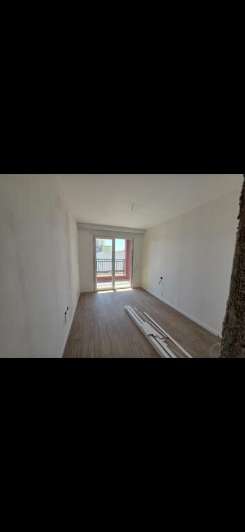 Stacioni i Trenit Shitet Apartament 1+1