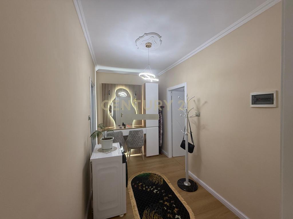 SHITET APARTAMENT 1+1 NE PORCELAN (MBRAPA U.E.T)