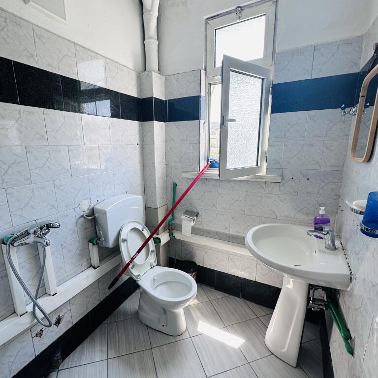 Jepet Me Qera Apartament 2+1+1 Ballkon