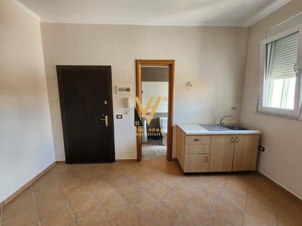 GARSONIERE ME QERA 23 M2 TË PAZARI I RI