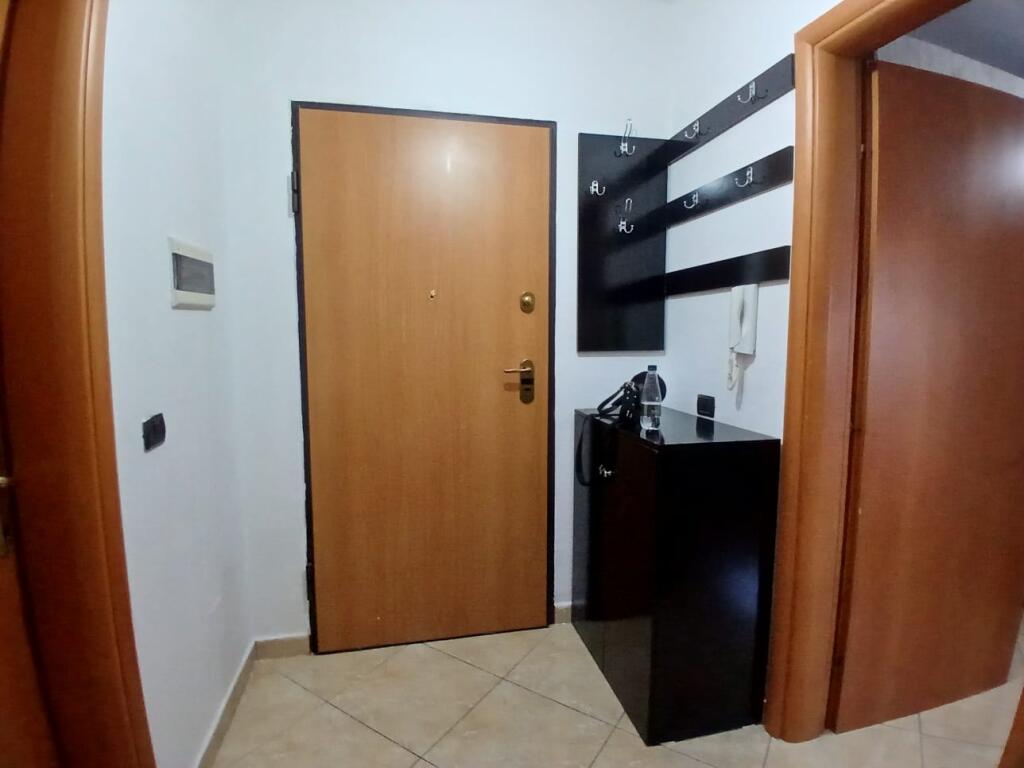 Jepet Me Qera Apartament 1+1+1 Ballkon