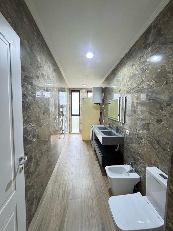 Apartament luksoz për qira