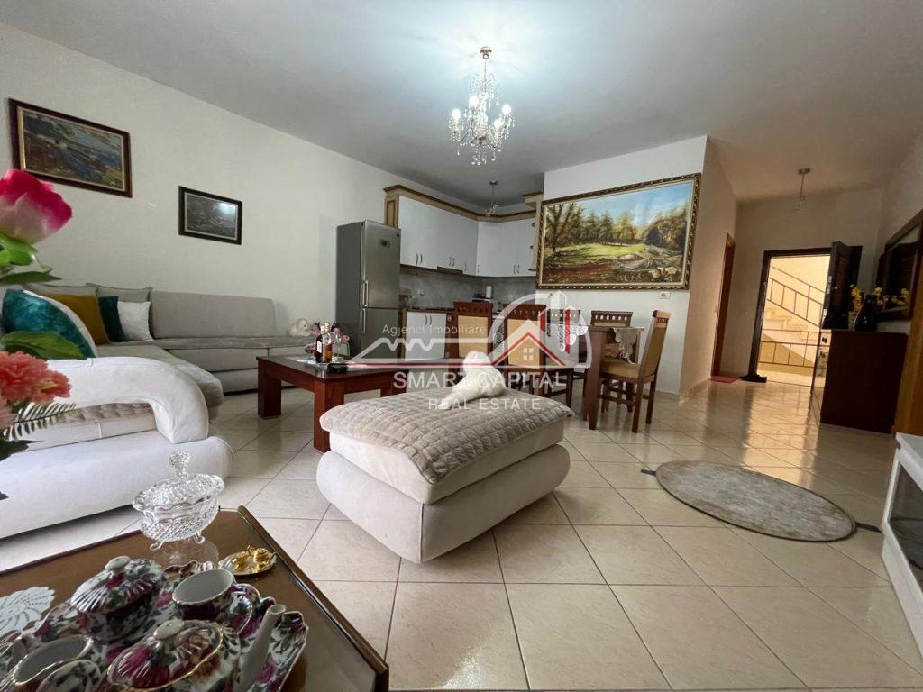 APARTAMENTI 2+1 ME QIRA NE AFERSI TE PORTIT - VLORE!!
