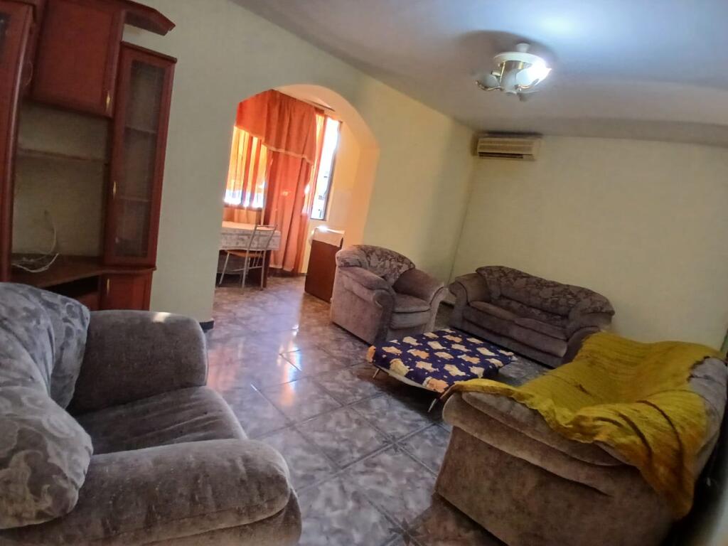 Jepet Me Qera Apartament 2+1+1 Ballkon