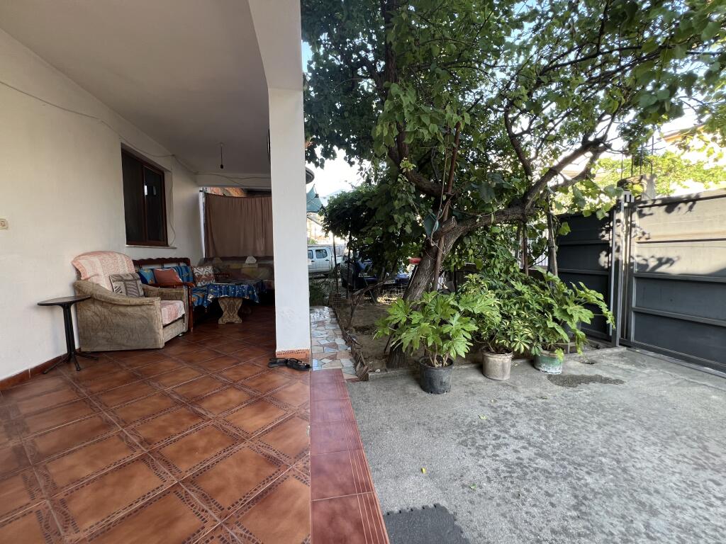 FOR SALE PRIVATE 2-STOREY HOUSE IN BABRRU - KËRÇIKËVE STREET