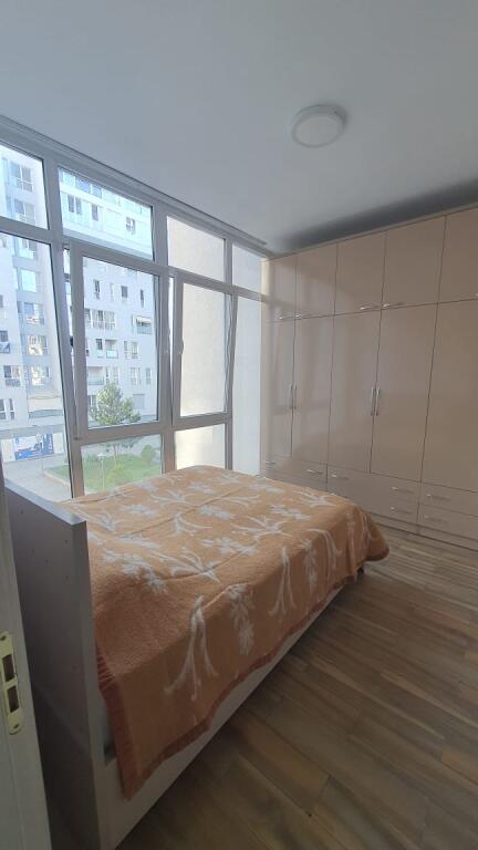 Jepet Me Qera Apartament 1+1+1 Ballkon