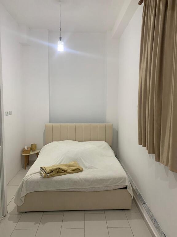 Super apartament për qira tek (Eleonora) Kodra e Diellit