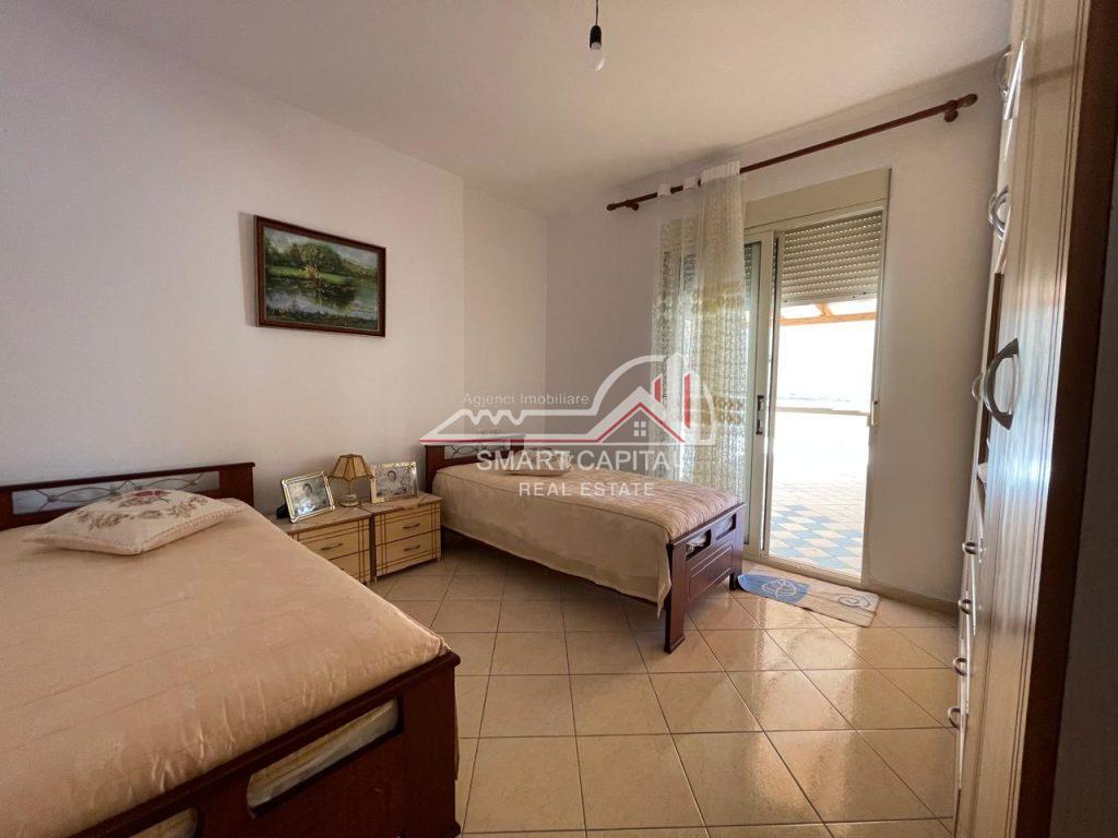 APARTAMENTI 2+1 ME QIRA NE AFERSI TE PORTIT - VLORE!!