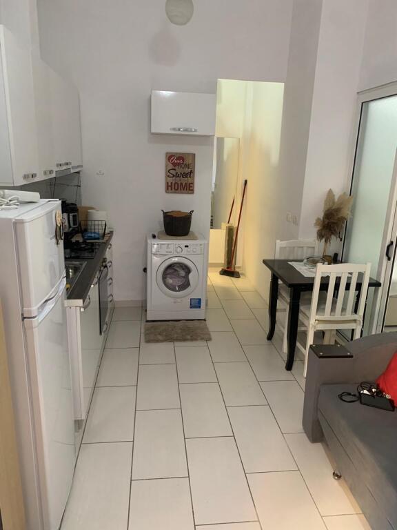 Super apartament për qira tek (Eleonora) Kodra e Diellit