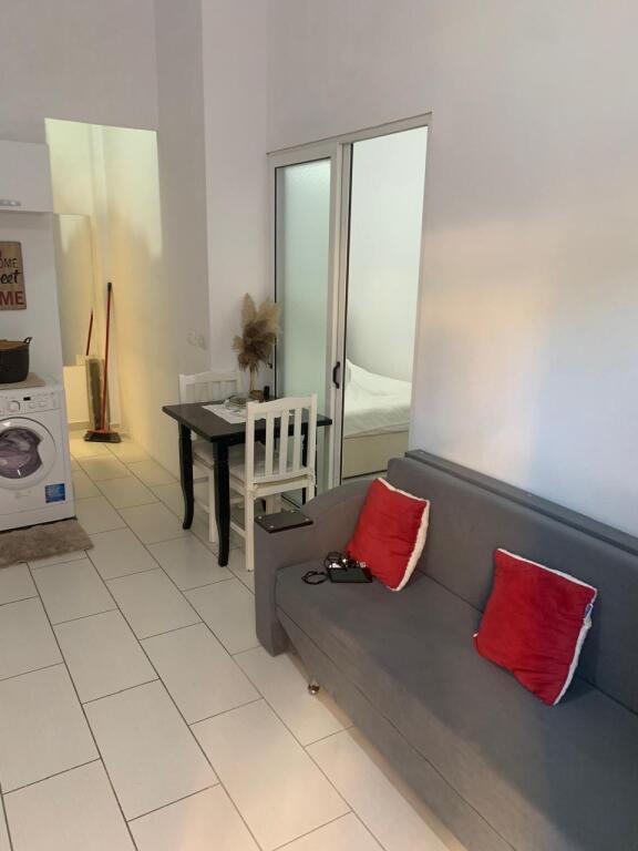 Super apartament për qira tek (Eleonora) Kodra e Diellit