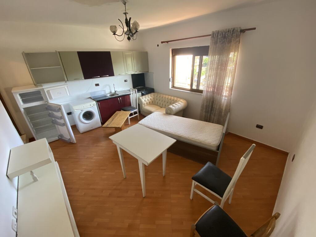 Apartament 1+1 për qira mbi ish Tregun Elektrik, Tiranë
