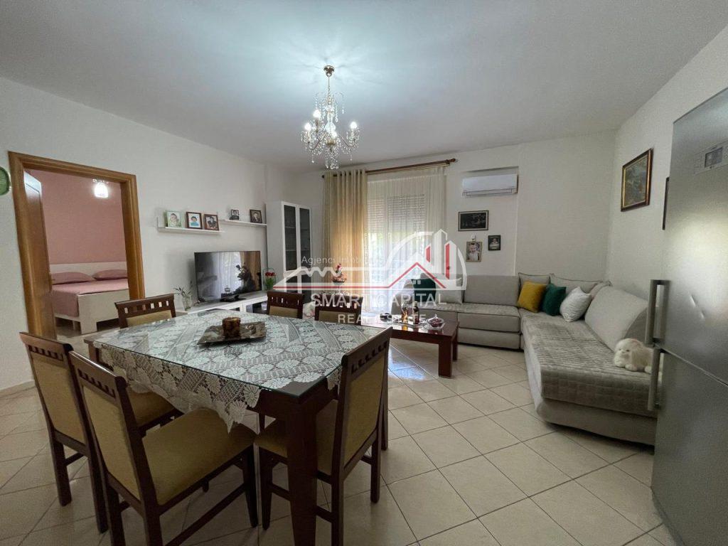 APARTAMENTI 2+1 ME QIRA NE AFERSI TE PORTIT - VLORE!!