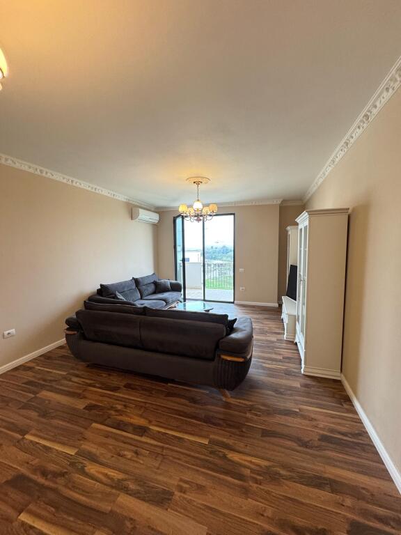 Apartament luksoz për qira