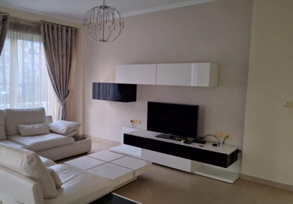 Apartament 2+1 për Qira – Stacioni i Trenit (Gener 2)