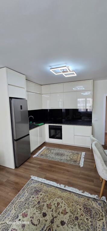 Apartament 2+1 me Qira – Bulevardi Zogu I Parë