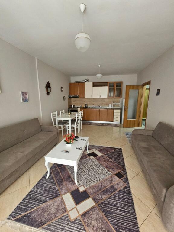 Apartament 2+1 për Qira – Përballë Vizonit