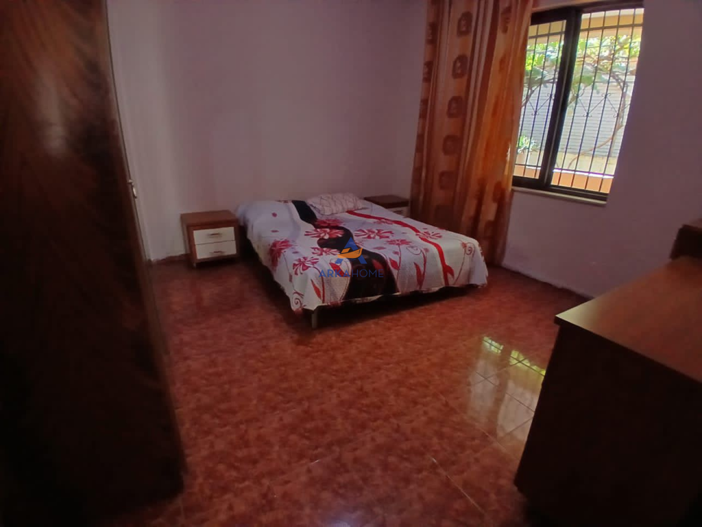 JEPET APARTAMENT ME QERA 2+1+VERANDE "MISTO MAME"