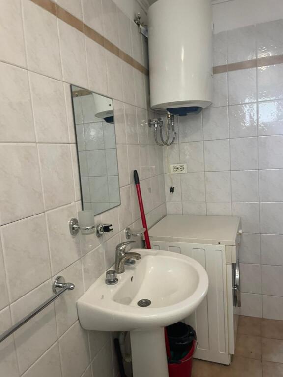 Apartament 2+1 për qira në Bllok