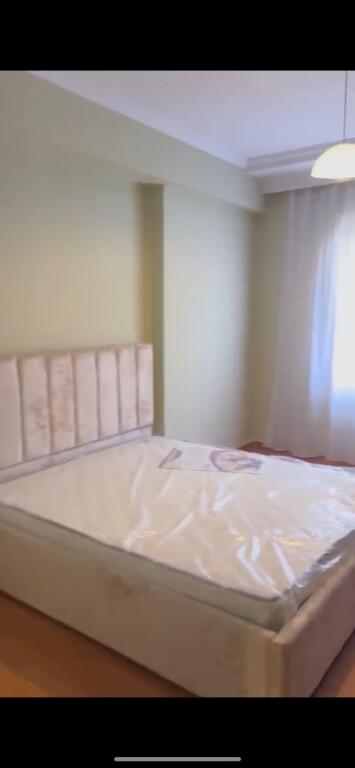 2+1 apartment for rent at Komuna e Parisit