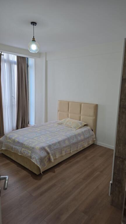 Apartament 2+1 me Qira – Bulevardi Zogu I Parë