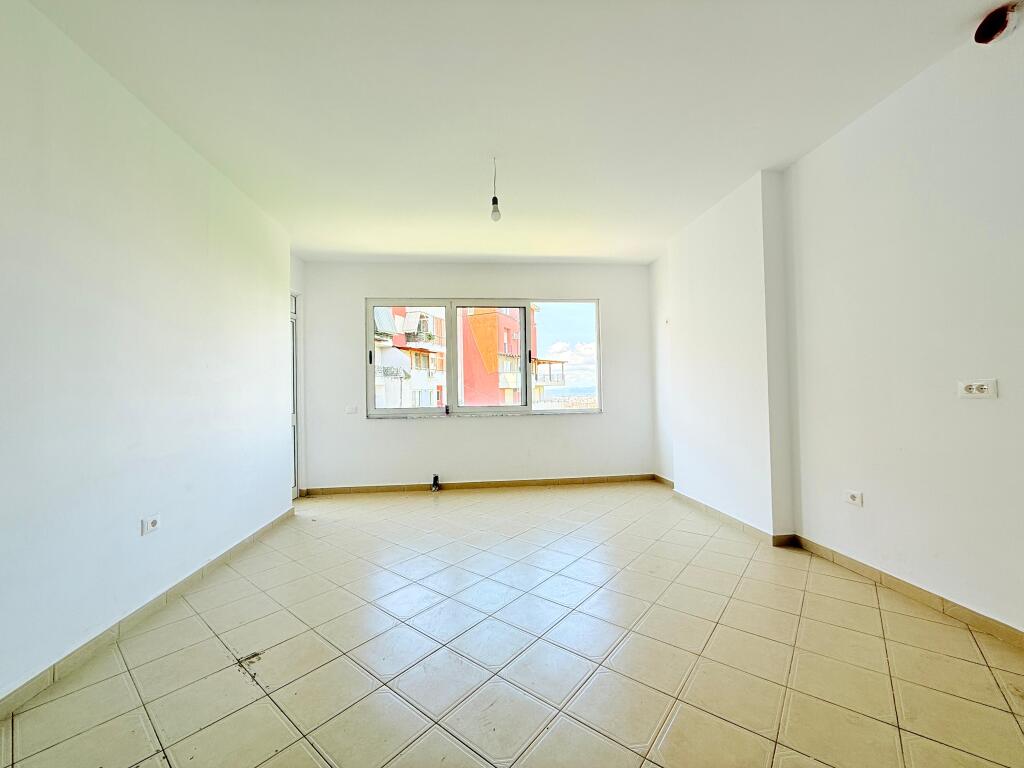 Apartament 1+1 për qira në Fresk