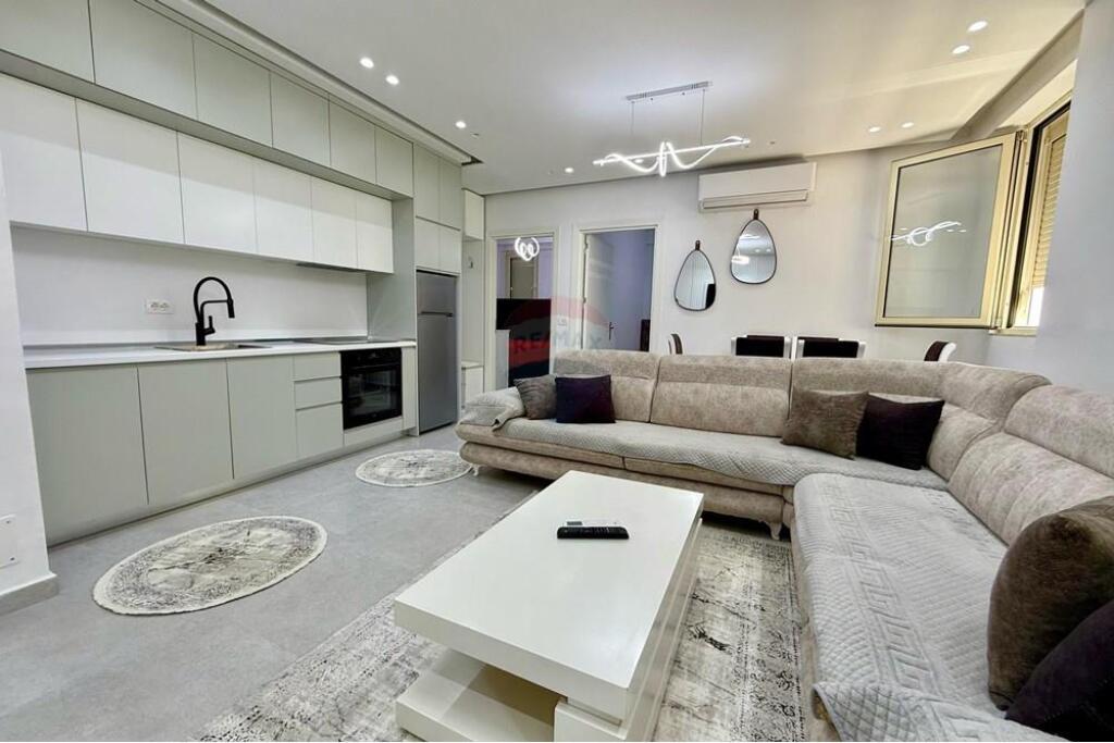 SUPER APARTAMENT 2+1 PER QIRA NE SHKOZE!