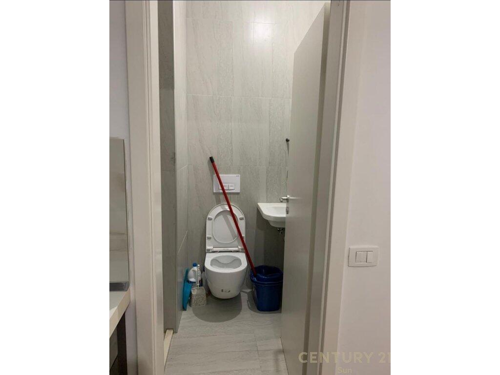 Me qera apartament 1+1 te kompleksi Mangalem