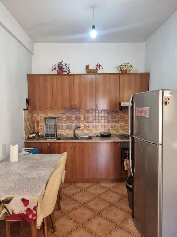 In affitto il 2° piano di una villa 1+1 a Misto Mame, Tirana