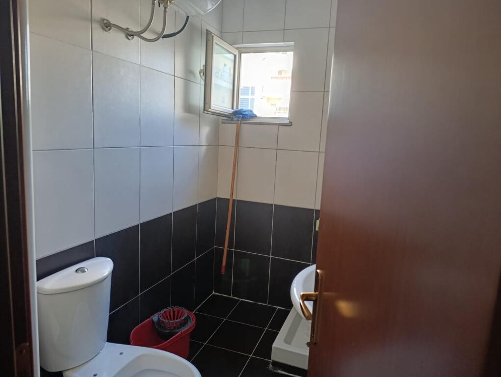 Ish fusha e aviacionit, pedonalja shitet super apartament 2+1, me HIPOTEKË.