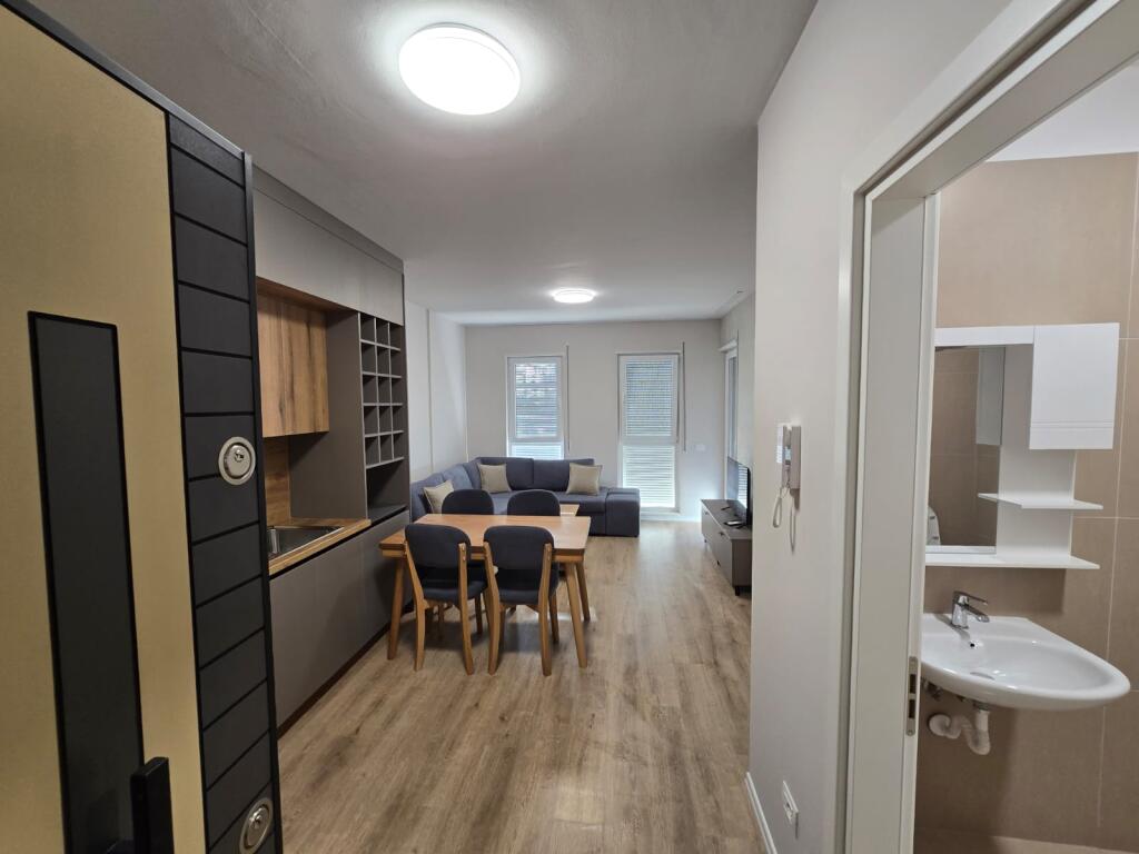 APARTAMENT ME QERA 1+1