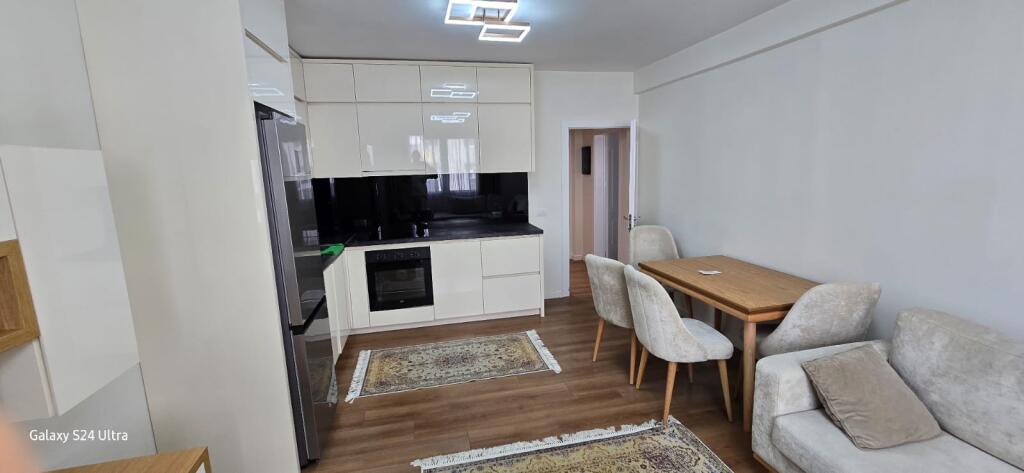 Apartament 2+1 me Qira – Bulevardi Zogu I Parë