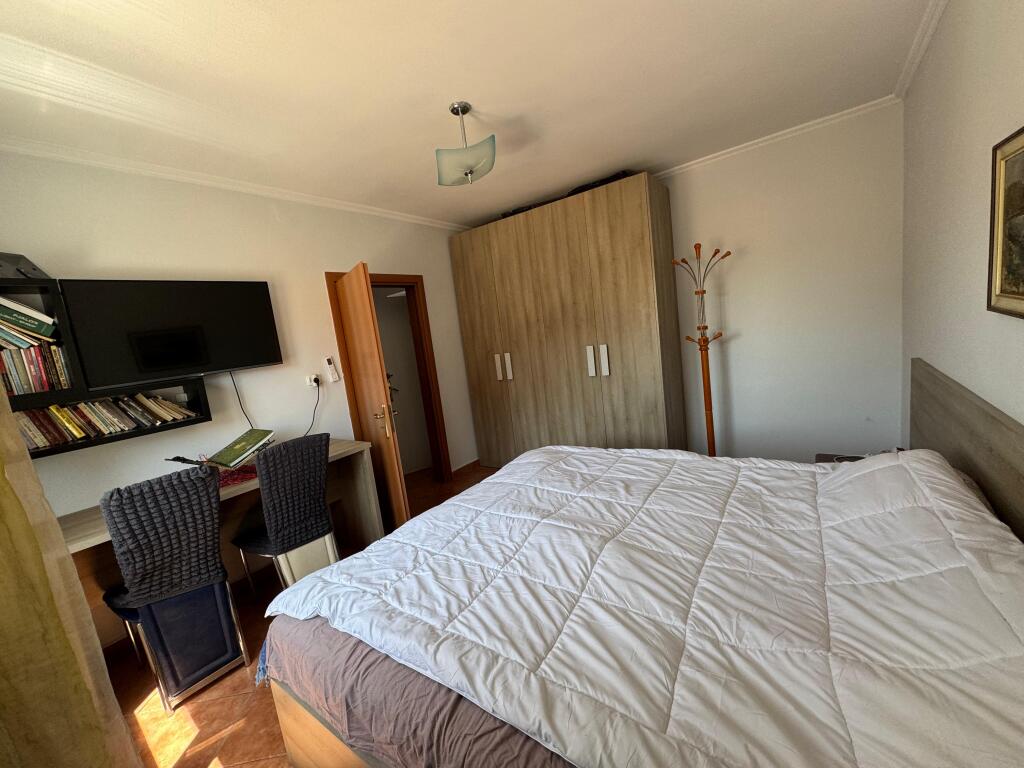 APARTAMENT 2+1 PER QIRA, MYSLYM SHYR!