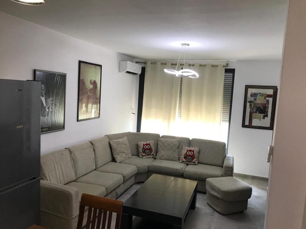 Jepet Me Qera Apartament 2+1+2 Tualete