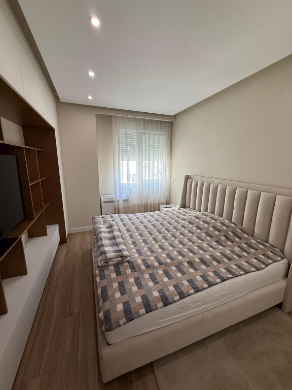 Apartament 2+1 me 2 tualete për shitje te Kompleksi FZ Liqeni i Thate