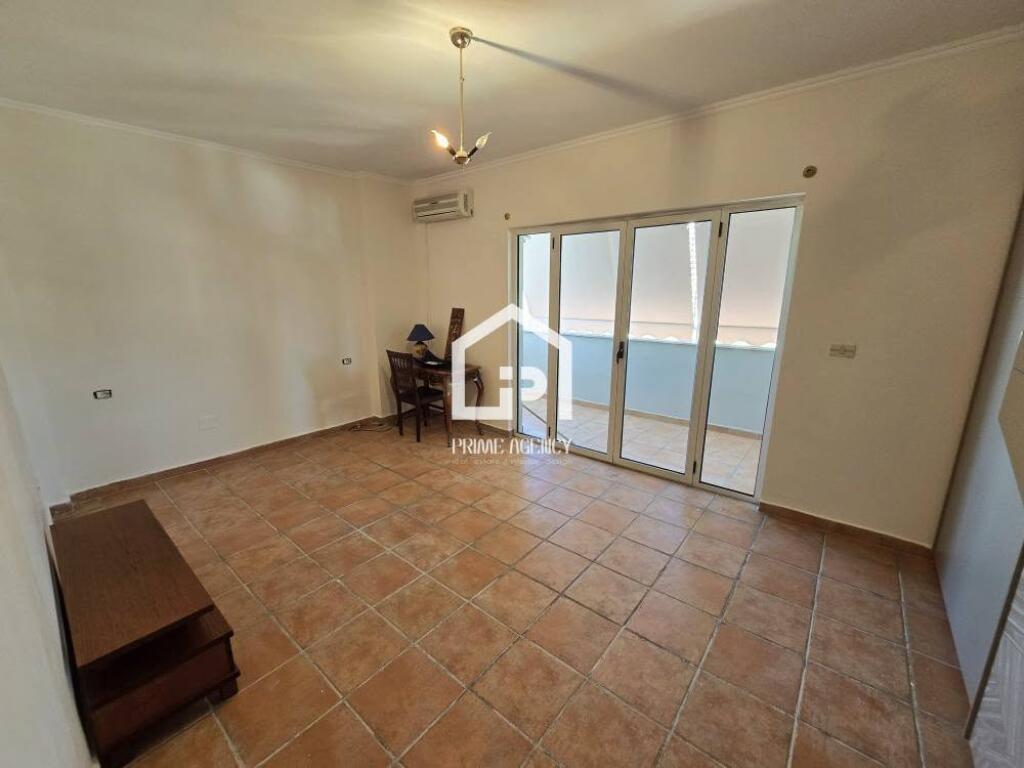 FOR RENT: PENTHOUSE APARTMENT/AREA: DINAMO STADIUM