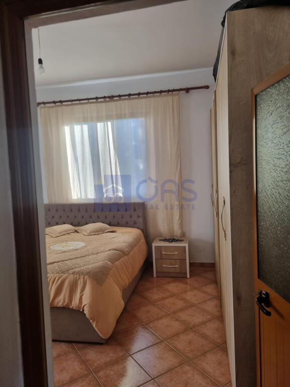 In affitto il 2° piano di una villa 1+1 a Misto Mame, Tirana