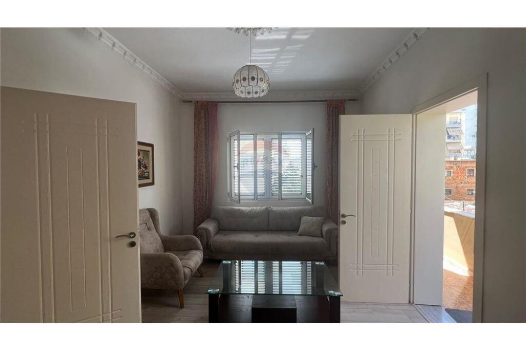 Apartament 2+1 për qira pranë Myslym Shyrit!