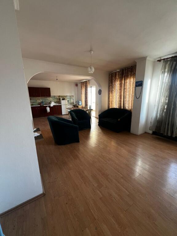 Apartament 2+1 për qira në Astir.