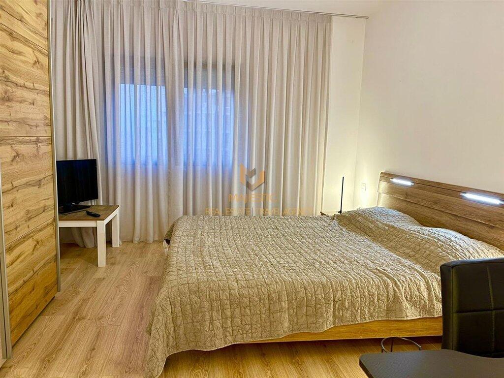 Apartament 2+1+2+depo+parkim me qira në Kopshtin Botanik tek kompleksi Fratari, Tiranë - 140 m²