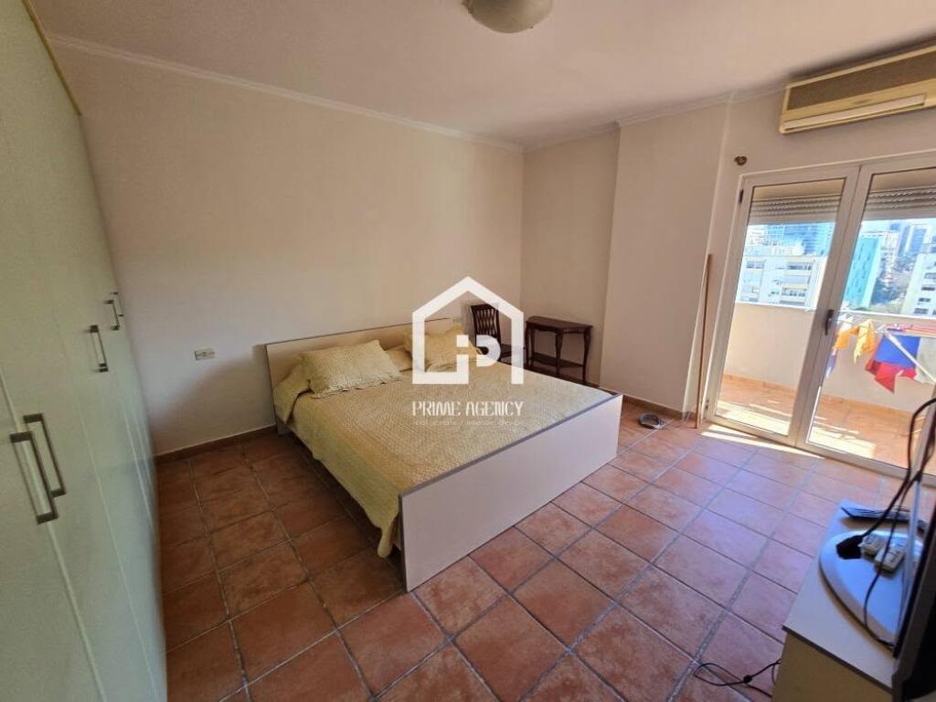 FOR RENT: PENTHOUSE APARTMENT/AREA: DINAMO STADIUM