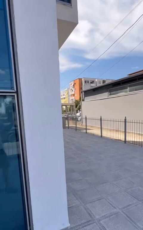 MAGAZZINO IN AFFITTO 400 M2 AUTOSTRADA TIRANA-DURRES
