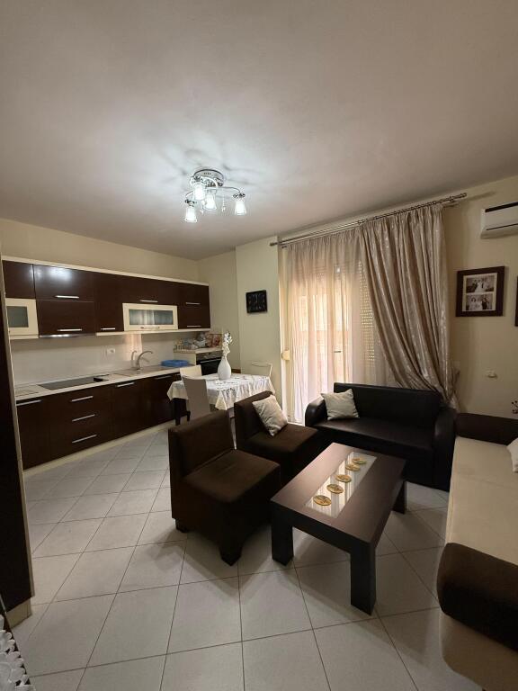 Shitet Apartament 1+1 në Vlorë – Rruga e Çipajve
