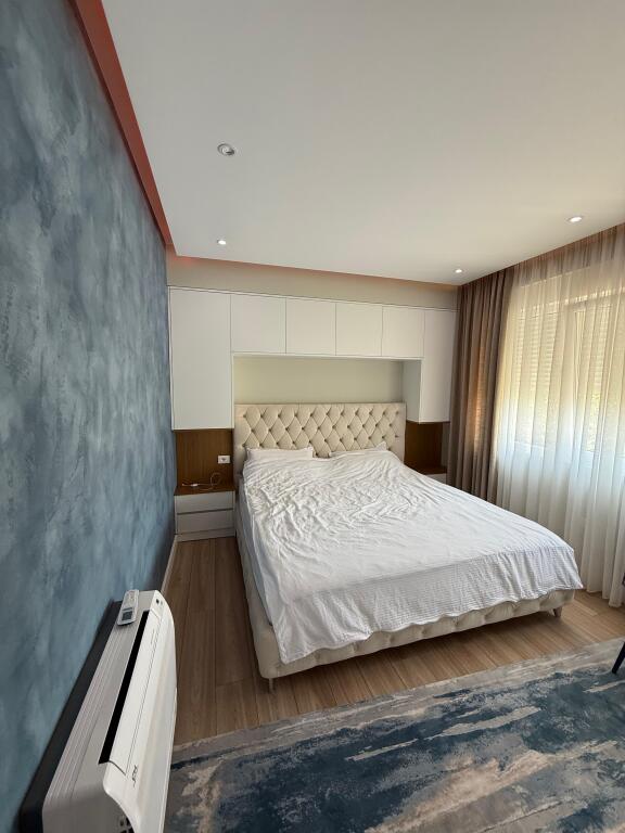 Apartament 2+1 me 2 tualete për shitje te Kompleksi FZ Liqeni i Thate