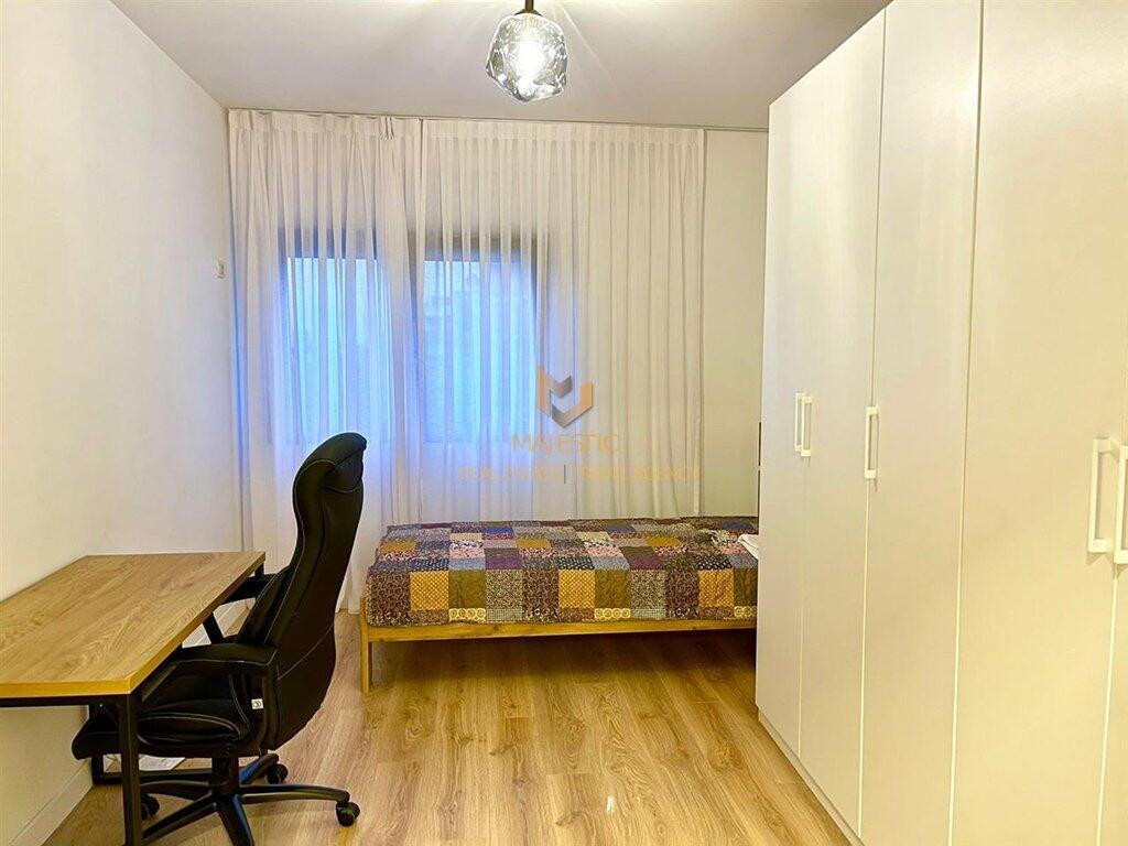 Apartament 2+1+2+depo+parkim me qira në Kopshtin Botanik tek kompleksi Fratari, Tiranë - 140 m²