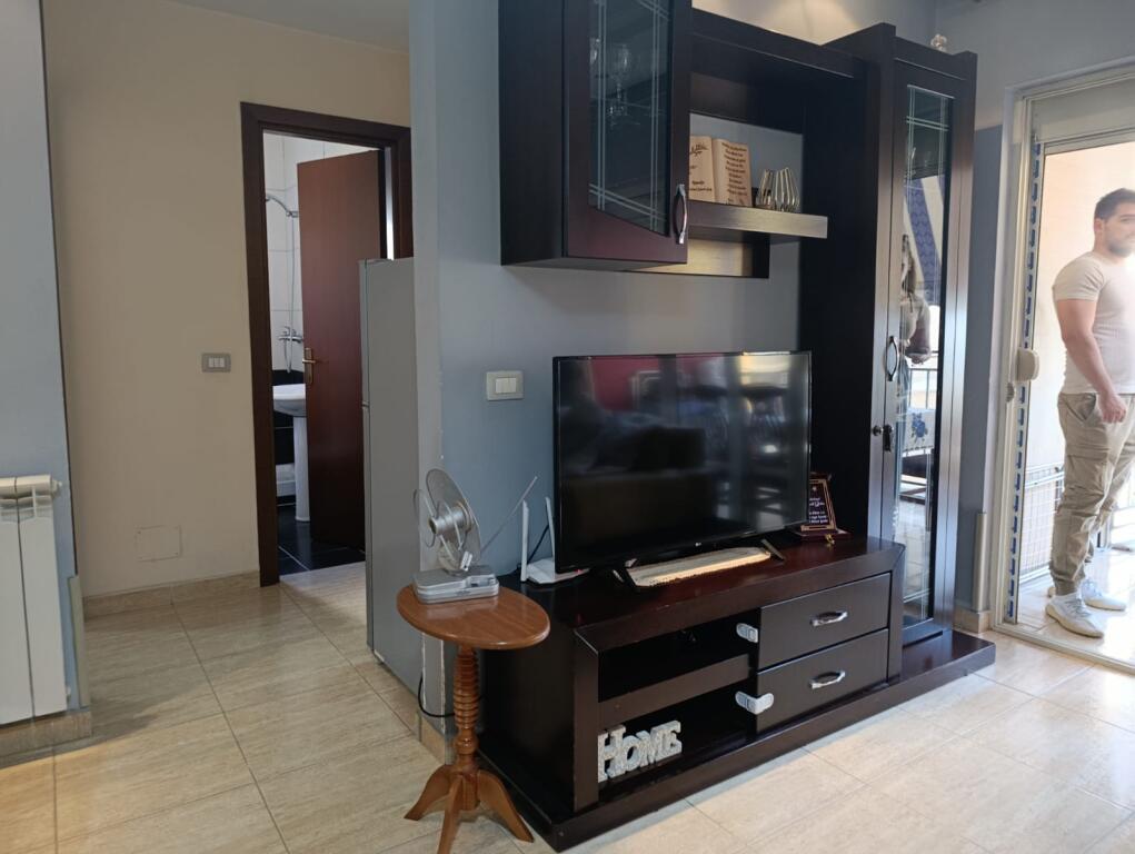 Ish fusha e aviacionit, pedonalja shitet super apartament 2+1, me HIPOTEKË.