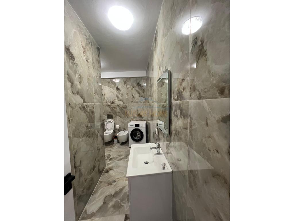 Qera, Apartament 2+1, Rruga e Barrikadave