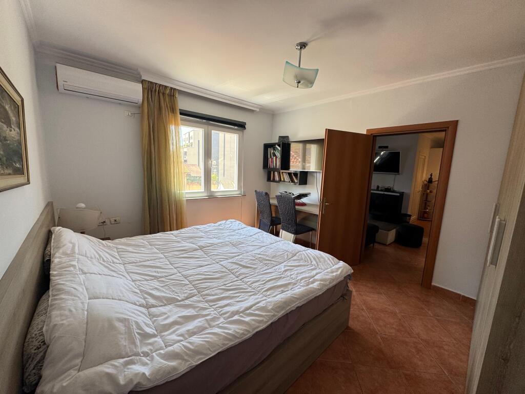APARTAMENT 2+1 PER QIRA, MYSLYM SHYR!