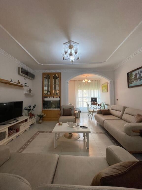 Apartament 2+1 Me Qira tek Ish-Parku Autobuzave